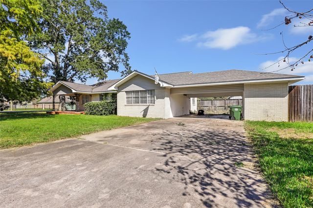 1801 Adams Street, Liberty, TX 77575