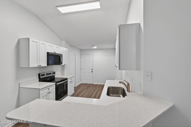 11550 W DEEP SPRINGS Drive, Jacksonville, FL 32219
