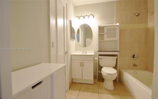 1401 NE 53rd St 202, Fort Lauderdale, FL 33334