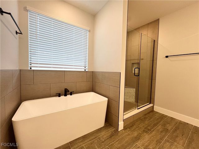 3602 SW 3rd ST, Cape Coral, FL 33991