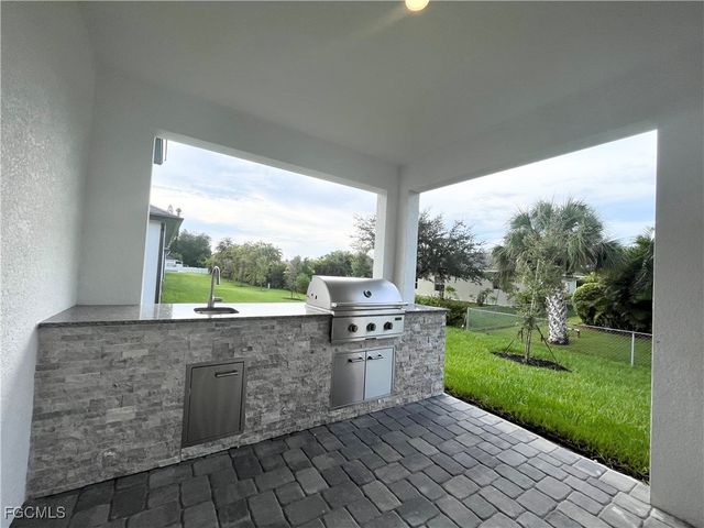 3602 SW 3rd ST, Cape Coral, FL 33991