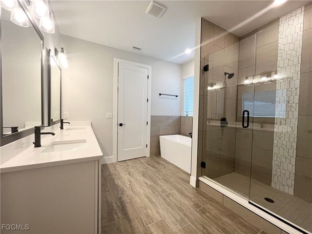 3602 SW 3rd ST, Cape Coral, FL 33991