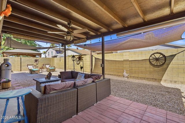 410 E BEHREND Drive, Phoenix, AZ 85024
