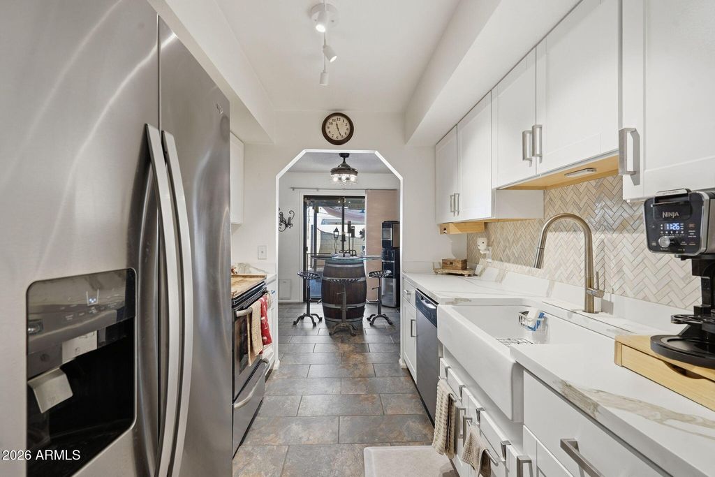 410 E BEHREND Drive, Phoenix, AZ 85024 — photo 4