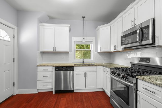 7351 W Barry Avenue, Chicago, IL 60707