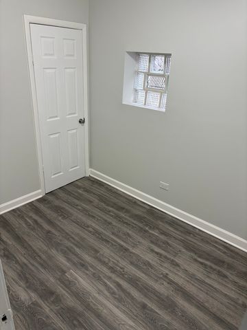 1642 S KARLOV Avenue, Chicago, IL 60623