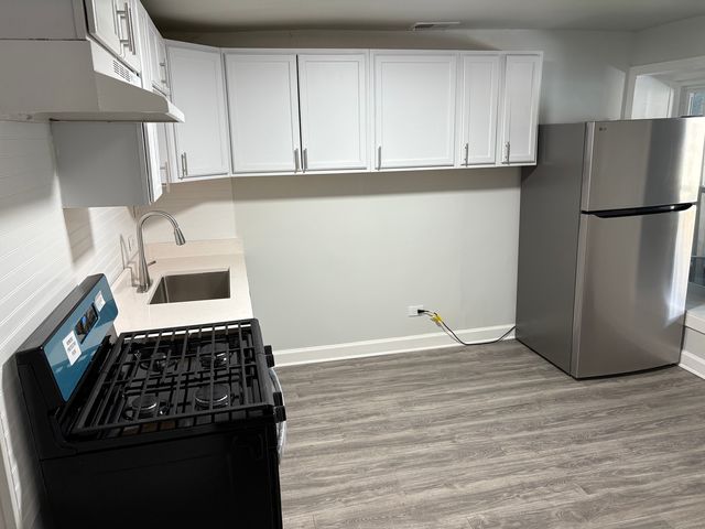 1642 S KARLOV Avenue, Chicago, IL 60623