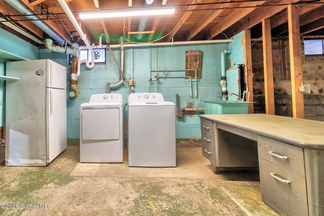 2757 Maida Lane, Rotterdam, NY 12306