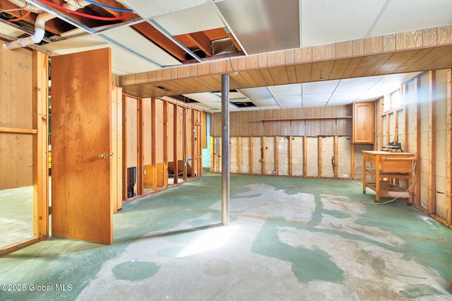 2757 Maida Lane, Rotterdam, NY 12306