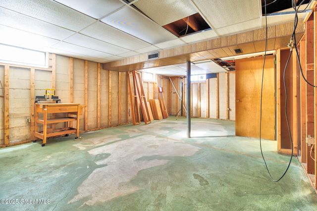 2757 Maida Lane, Rotterdam, NY 12306