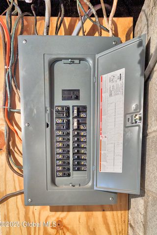 2757 Maida Lane, Rotterdam, NY 12306