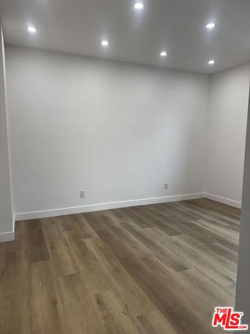 1047 Irolo Street 201, Los Angeles, CA 90006