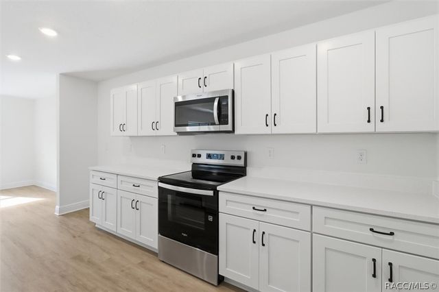 9661 N Emellia Avenue, Dunnellon, FL 34433