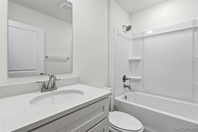9661 N Emellia Avenue, Dunnellon, FL 34433