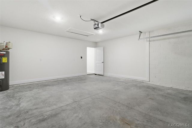 9661 N Emellia Avenue, Dunnellon, FL 34433