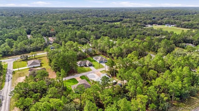9661 N Emellia Avenue, Dunnellon, FL 34433