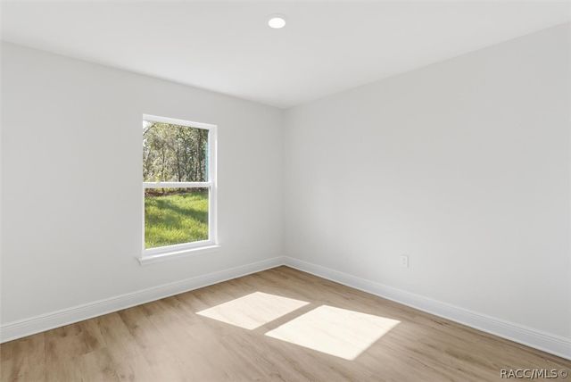 9661 N Emellia Avenue, Dunnellon, FL 34433