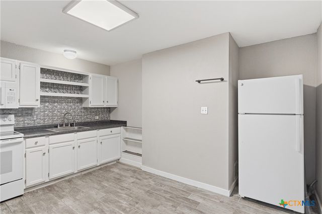 332 W Klein Street, Seguin, TX 78155