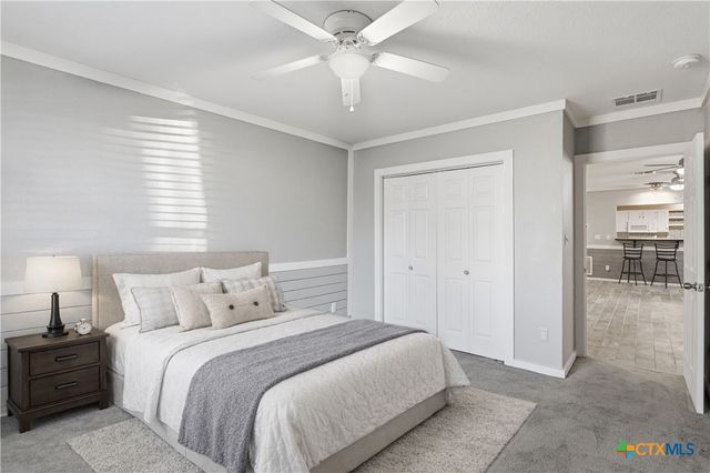 332 W Klein Street, Seguin, TX 78155