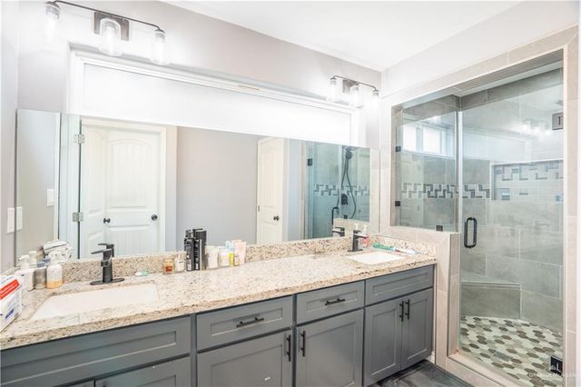 334 E Ciro Caceres Avenue, Elsa, TX 78543