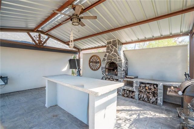 334 E Ciro Caceres Avenue, Elsa, TX 78543