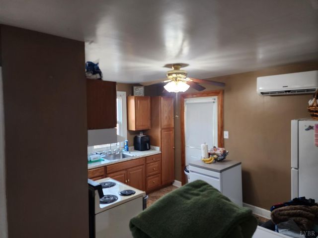 1612 Monsview, Lynchburg, VA 24504