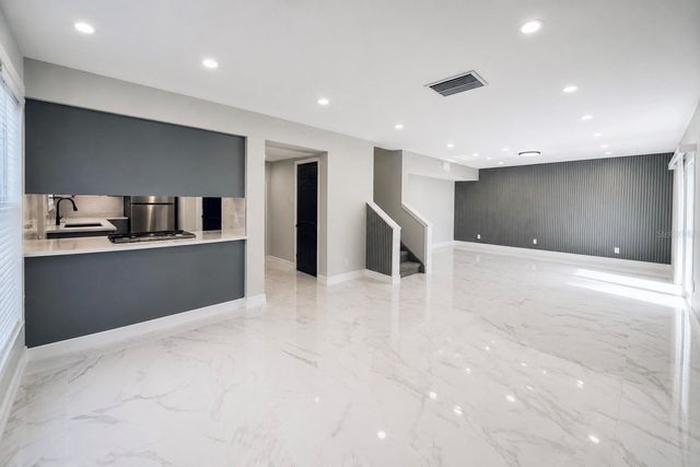 12414 TOUCHTON DRIVE 98, Tampa, FL 33617