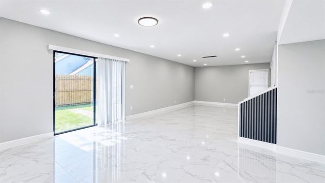 12414 TOUCHTON DRIVE 98, Tampa, FL 33617