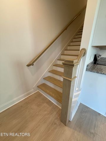 1736 Bennett Village Drive, Maryville, TN 37804