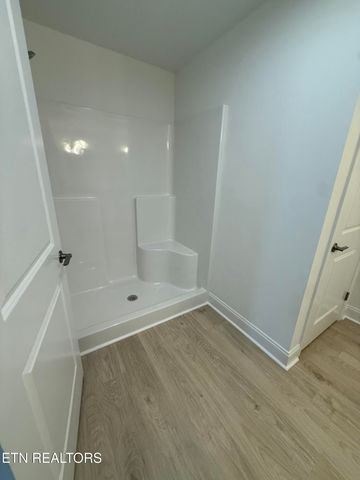 1736 Bennett Village Drive, Maryville, TN 37804