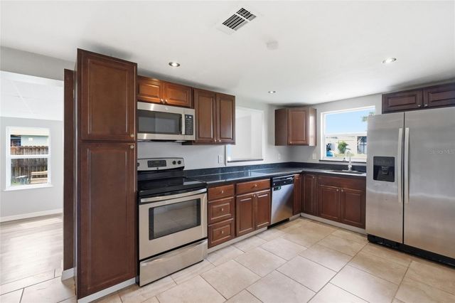 935 EVEREST ROAD, Venice, FL 34293
