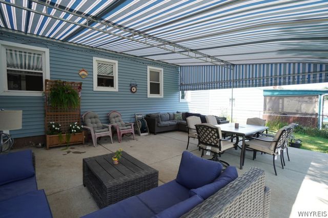 99 Briarwood Drive, West Seneca, NY 14224