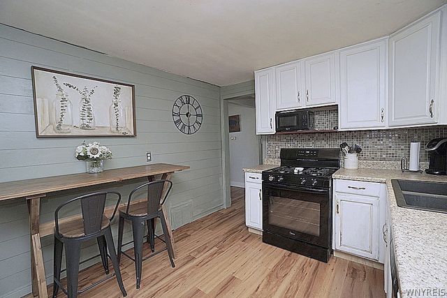 99 Briarwood Drive, West Seneca, NY 14224