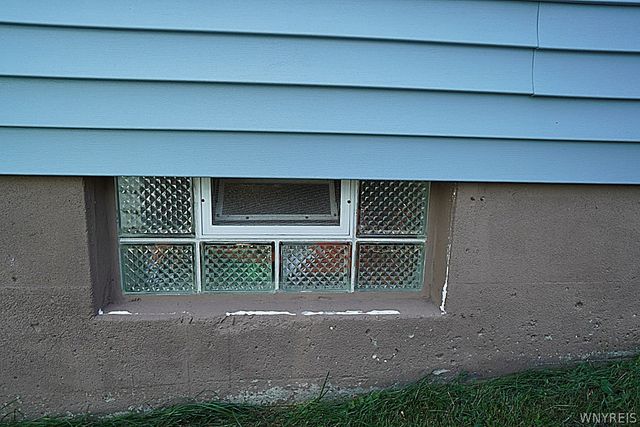 99 Briarwood Drive, West Seneca, NY 14224
