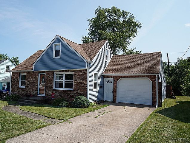 99 Briarwood Drive, West Seneca, NY 14224