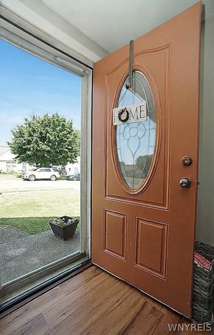 99 Briarwood Drive, West Seneca, NY 14224