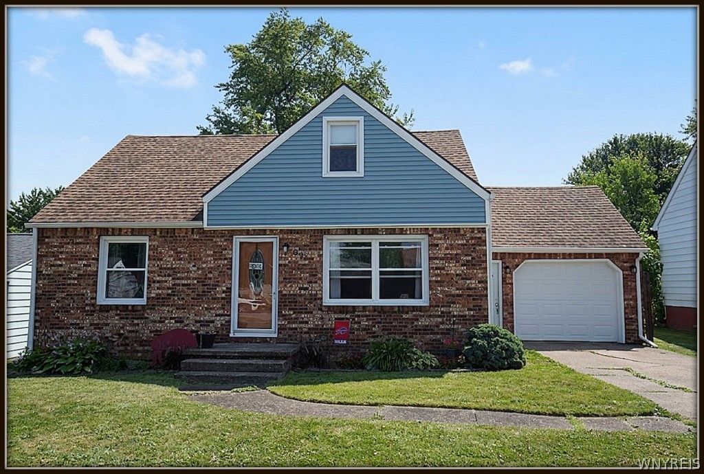 99 Briarwood Drive, West Seneca, NY 14224