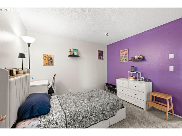 11777 Sw BOONES BEND Dr, Beaverton, OR 97008