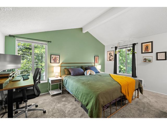 11777 Sw BOONES BEND Dr, Beaverton, OR 97008