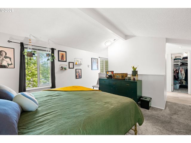 11777 Sw BOONES BEND Dr, Beaverton, OR 97008