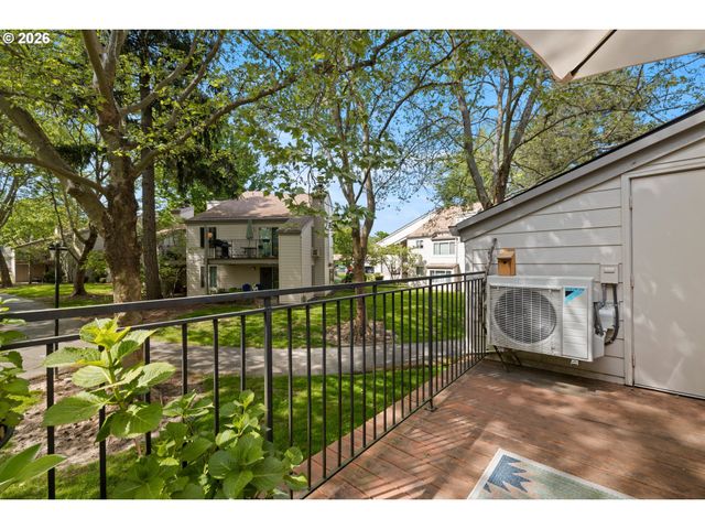 11777 Sw BOONES BEND Dr, Beaverton, OR 97008
