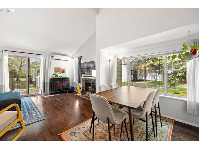 11777 Sw BOONES BEND Dr, Beaverton, OR 97008
