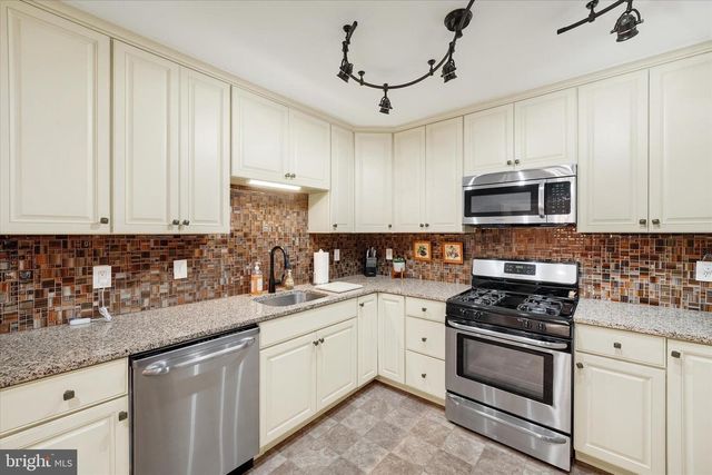 130 GREGG DR, Wilmington, DE 19808