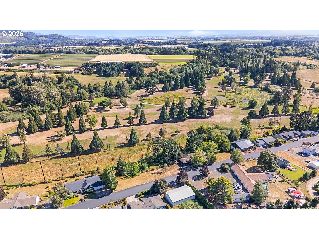Image 3 of property listing at Sw Bayou Dr 900, Mc Minnville, OR 97128