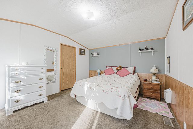 206 8th Street NW, Dilworth, MN 56529