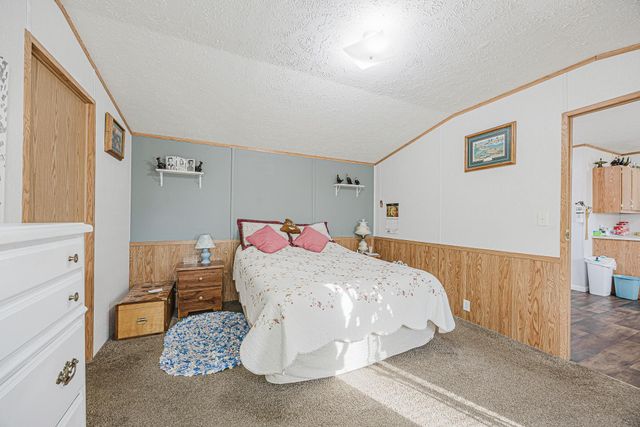 206 8th Street NW, Dilworth, MN 56529