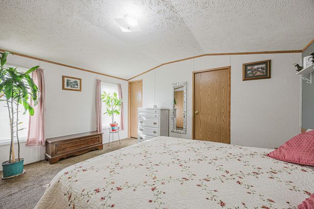 206 8th Street NW, Dilworth, MN 56529