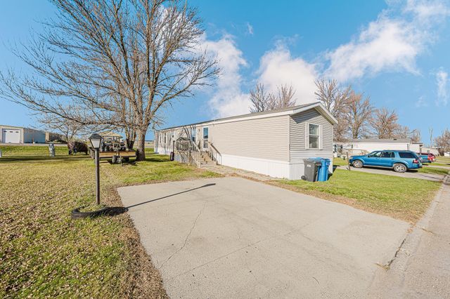 206 8th Street NW, Dilworth, MN 56529