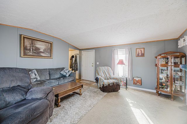 206 8th Street NW, Dilworth, MN 56529