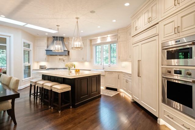 10914 SHALLOW CREEK DR, Great Falls, VA 22066